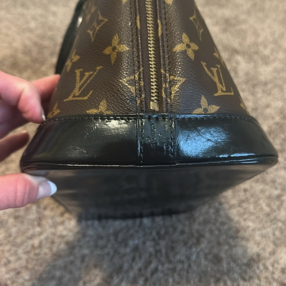 Update refirbished Louis Vuitton Alma PM Brown Monogram Handbag - Picture 3 of 13